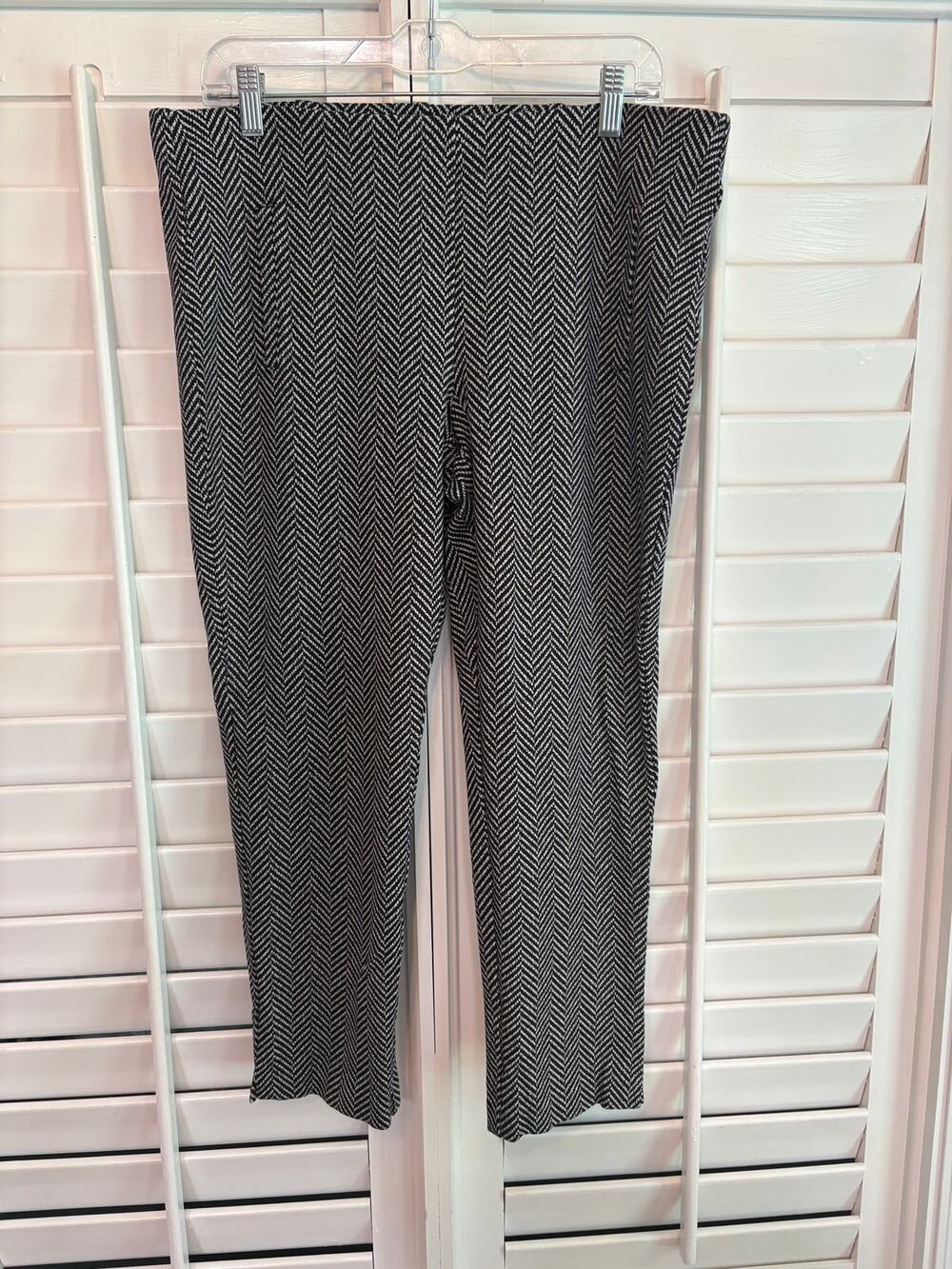 Chico’s‎ Black And White Herringbone Print Dress Pants Size 2 (Size Large)